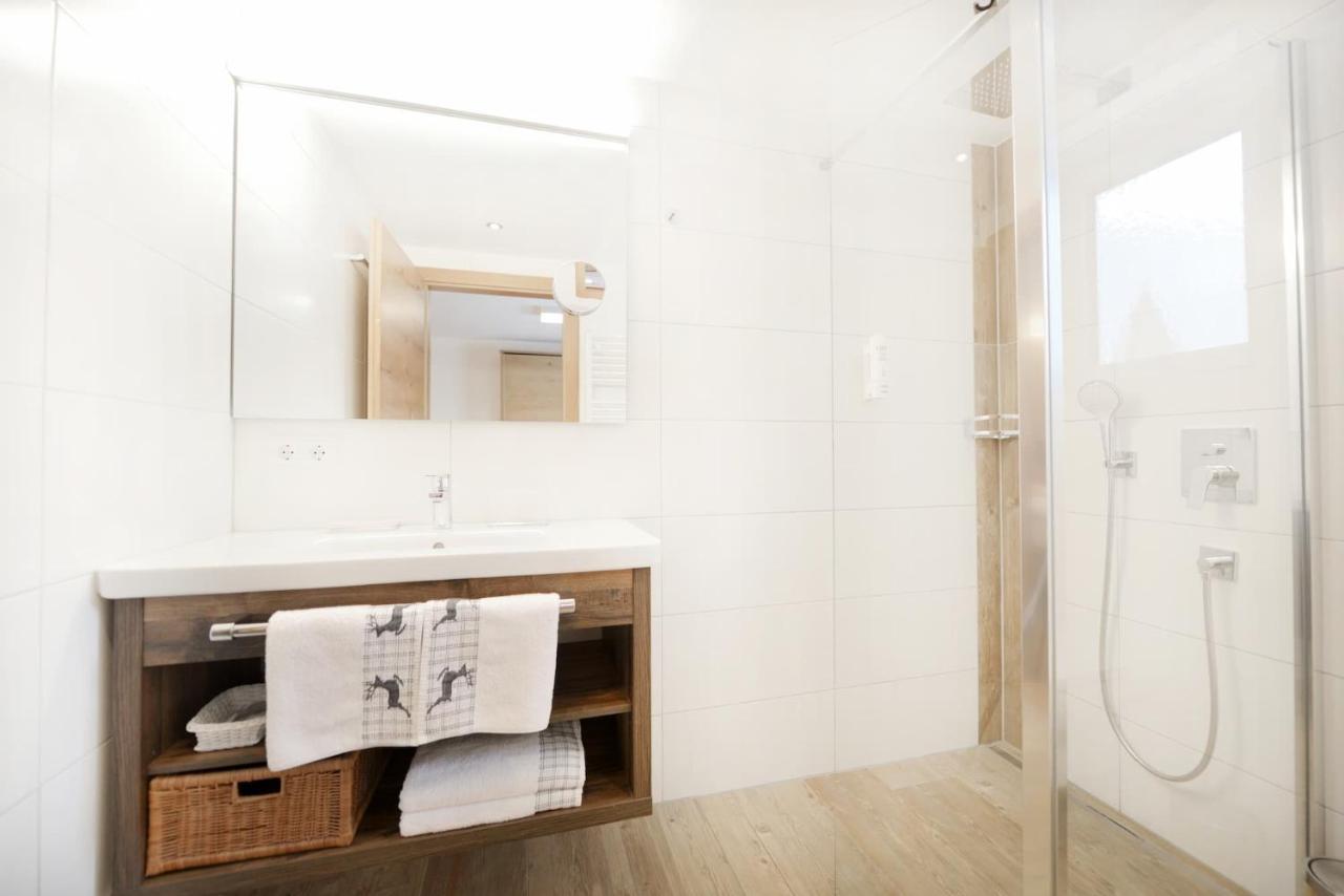 Hotel Alpina Superior Pettneu am Arlberg Ngoại thất bức ảnh