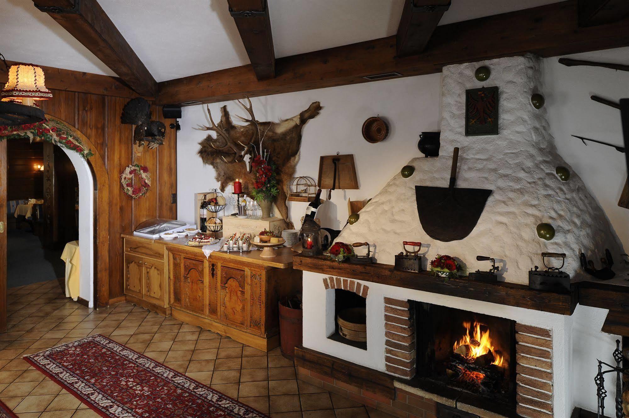 Hotel Alpina Superior Pettneu am Arlberg Ngoại thất bức ảnh