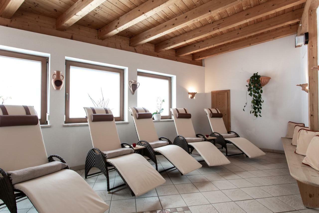 Hotel Alpina Superior Pettneu am Arlberg Ngoại thất bức ảnh